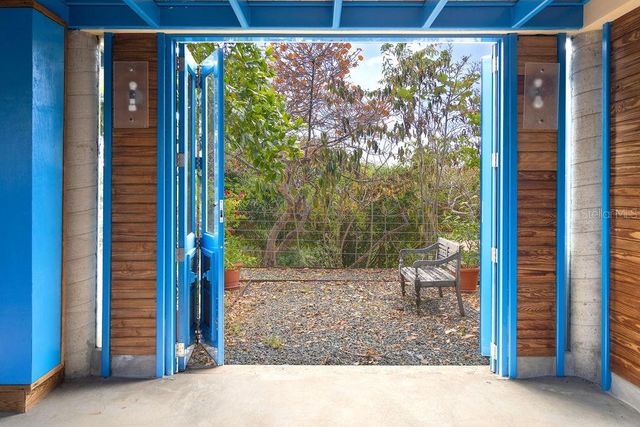 310 BRAVOS DE BOSTON, Vieques, PR 00765