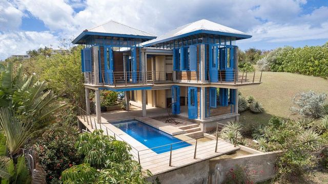 310 BRAVOS DE BOSTON, Vieques, PR 00765