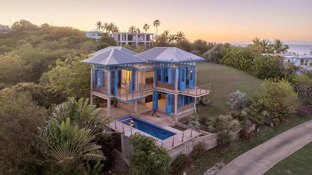 310 BRAVOS DE BOSTON, Vieques, PR 00765