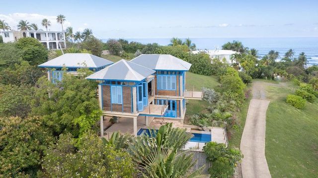 310 BRAVOS DE BOSTON, Vieques, PR 00765