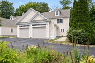 201 Central St 1, Georgetown, MA 01833