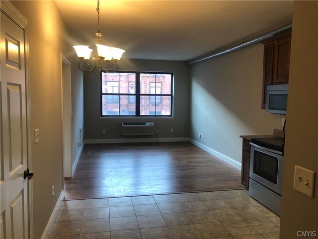 721 North Clinton Street 209, Syracuse, NY 13208