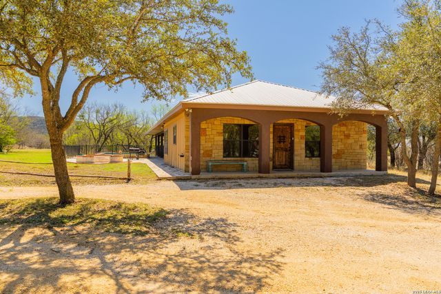 726 Tierra Linda, Concan, TX 78838
