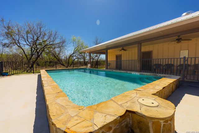 726 Tierra Linda, Concan, TX 78838