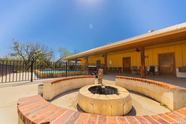 726 Tierra Linda, Concan, TX 78838