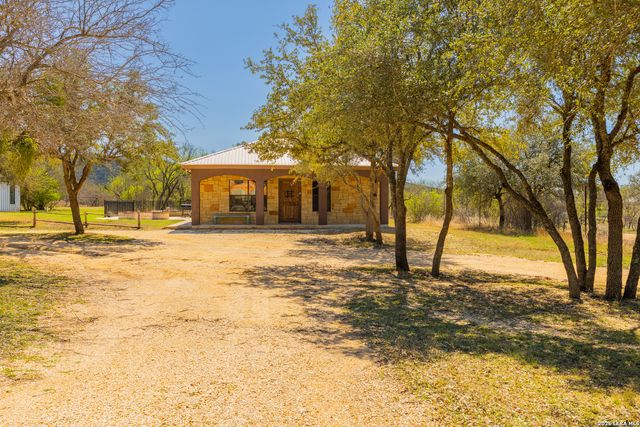 726 Tierra Linda, Concan, TX 78838