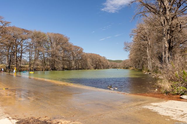 726 Tierra Linda, Concan, TX 78838