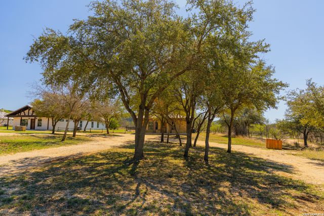 726 Tierra Linda, Concan, TX 78838