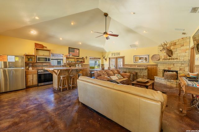 726 Tierra Linda, Concan, TX 78838