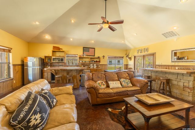 726 Tierra Linda, Concan, TX 78838