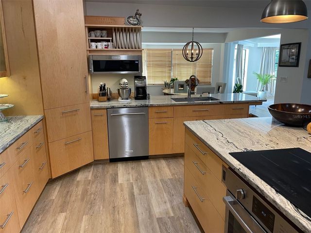 3 CREEK COURT, Palm Coast, FL 32137