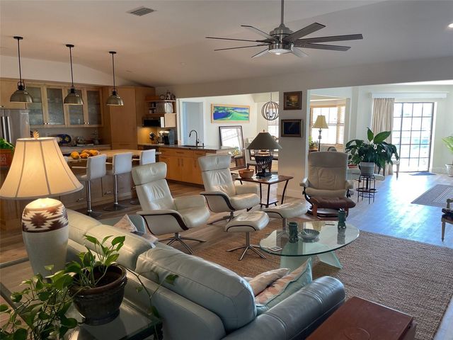 3 CREEK COURT, Palm Coast, FL 32137