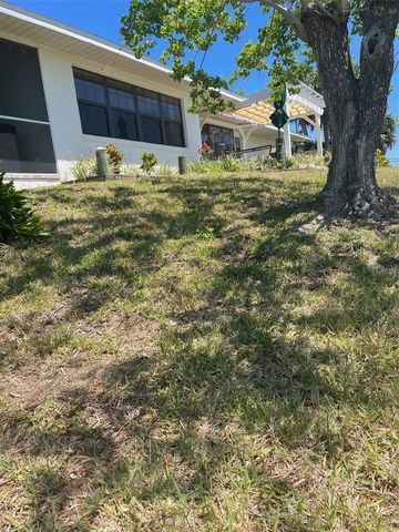 3 CREEK COURT, Palm Coast, FL 32137