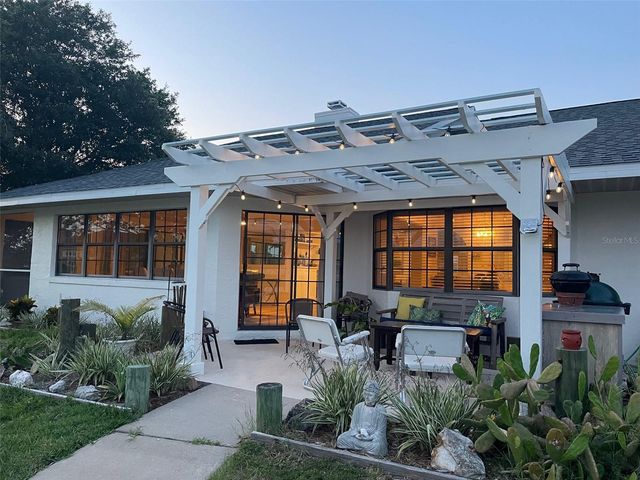 3 CREEK COURT, Palm Coast, FL 32137