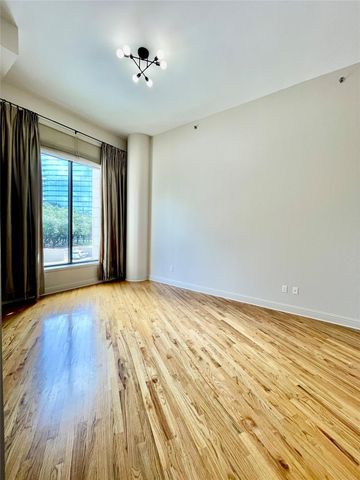 5005 Hidalgo Street 312, Houston, TX 77056