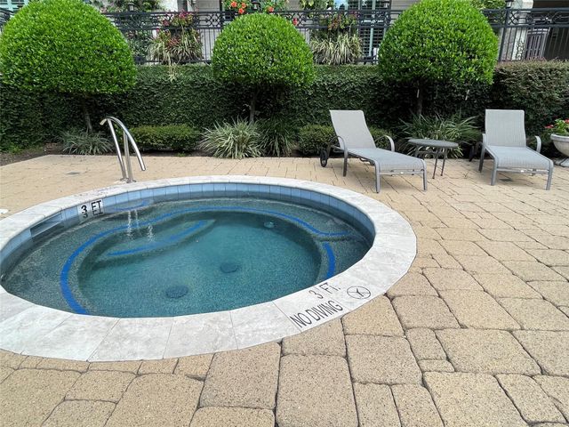 5005 Hidalgo Street 312, Houston, TX 77056