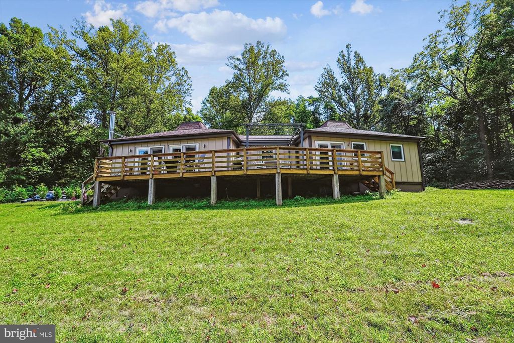 21826 BLUE RIDGE MTN RD, Paris, VA 20130