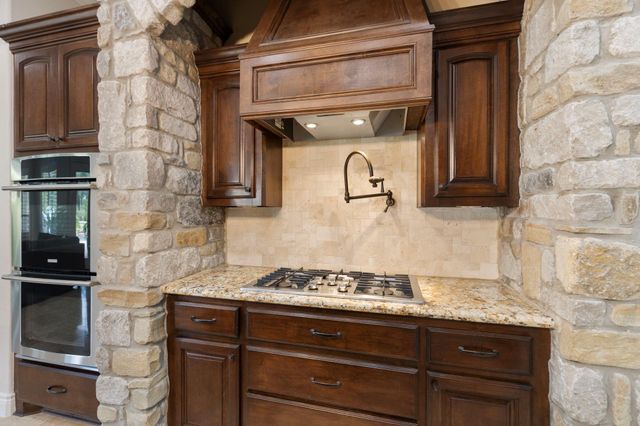12702 Hunters Canyon Lane, Cypress, TX 77429