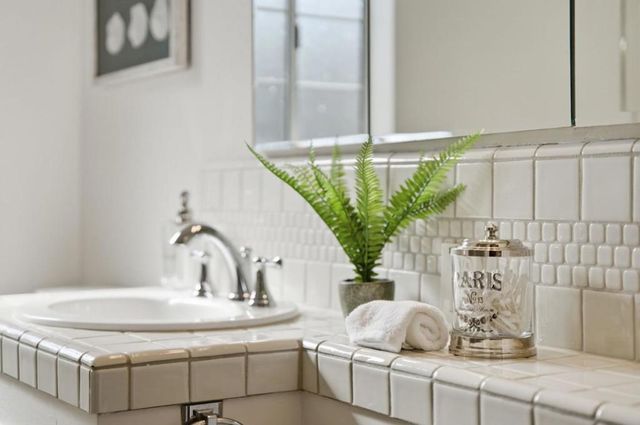 20571 Sunrise Drive, Cupertino, CA 95014