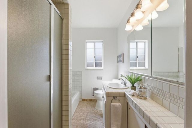 20571 Sunrise Drive, Cupertino, CA 95014