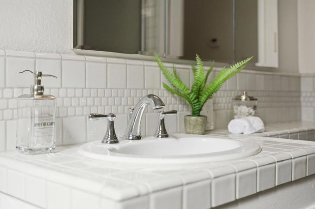 20571 Sunrise Drive, Cupertino, CA 95014