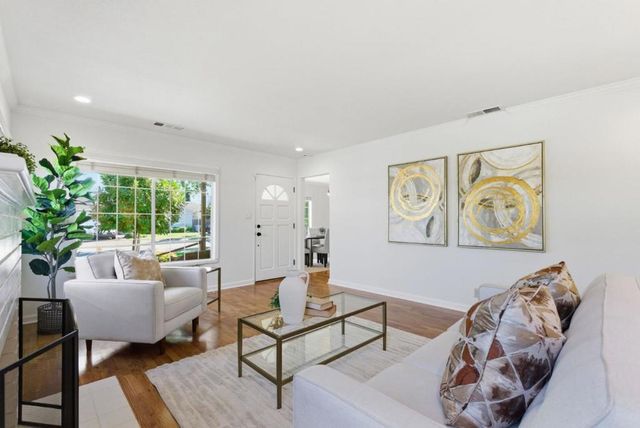 20571 Sunrise Drive, Cupertino, CA 95014