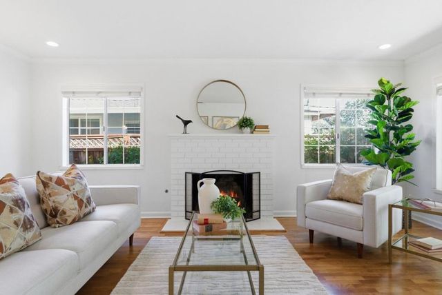 20571 Sunrise Drive, Cupertino, CA 95014