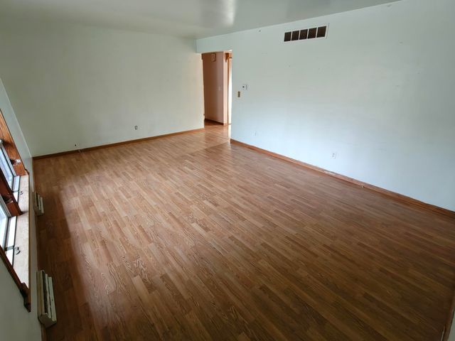 31 Smoke Road, Valparaiso, IN 46385