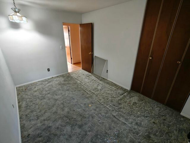 31 Smoke Road, Valparaiso, IN 46385