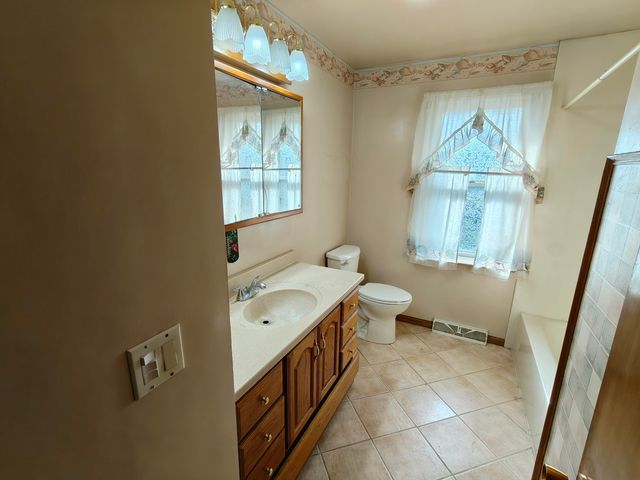 31 Smoke Road, Valparaiso, IN 46385