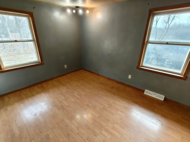 31 Smoke Road, Valparaiso, IN 46385