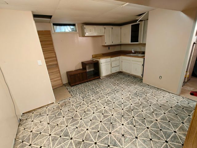 31 Smoke Road, Valparaiso, IN 46385