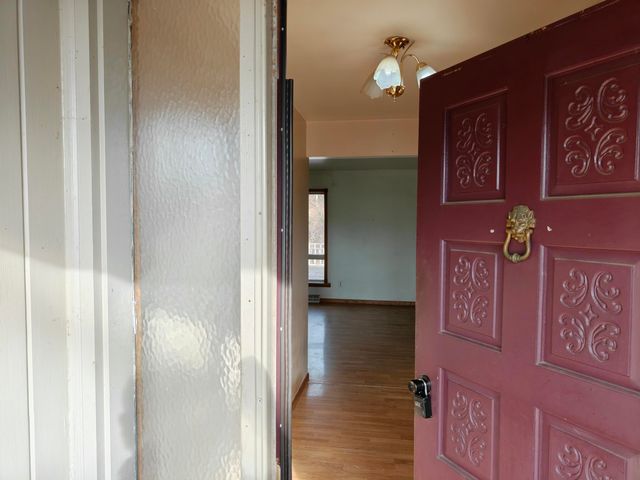 31 Smoke Road, Valparaiso, IN 46385