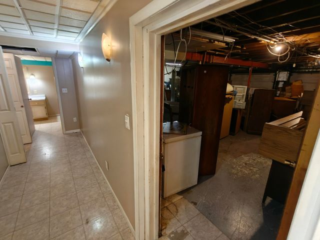 31 Smoke Road, Valparaiso, IN 46385