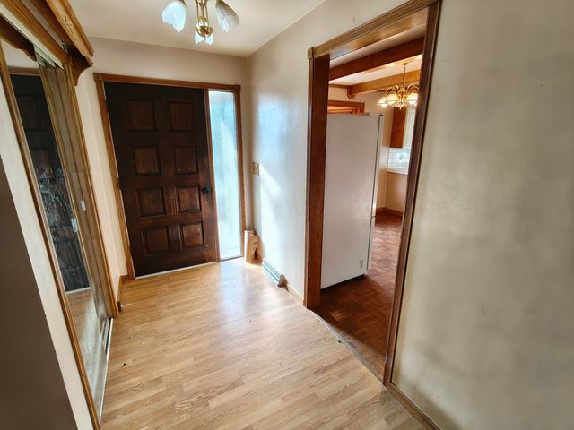 31 Smoke Road, Valparaiso, IN 46385