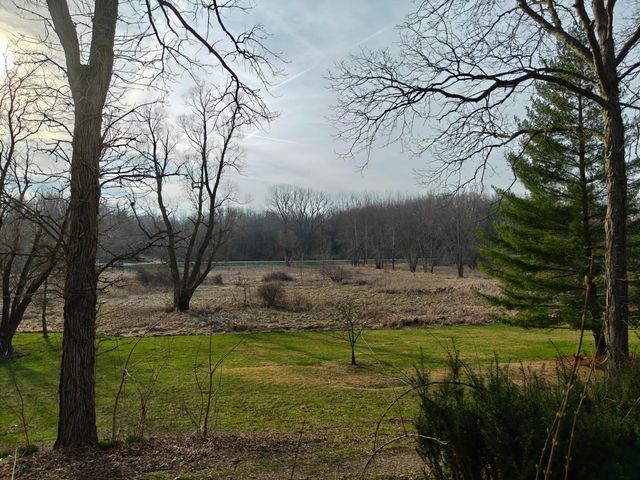 31 Smoke Road, Valparaiso, IN 46385