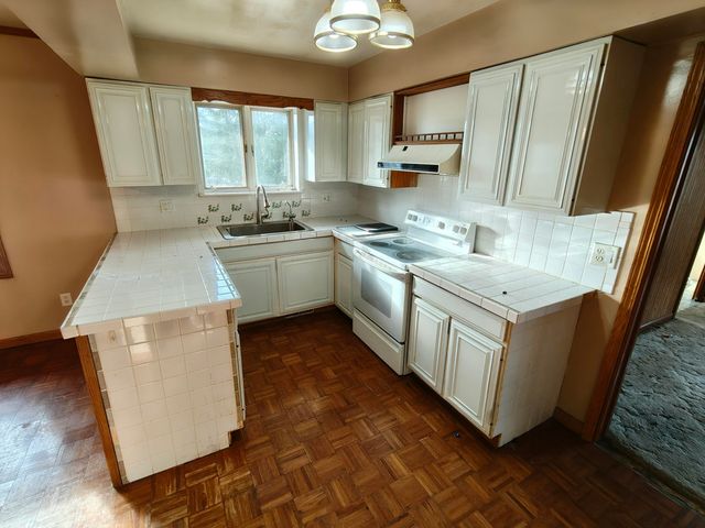 31 Smoke Road, Valparaiso, IN 46385