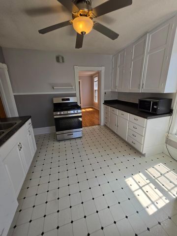 1722 5th Street NE, Minneapolis, MN 55413