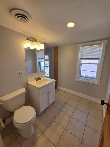 1722 5th Street NE, Minneapolis, MN 55413