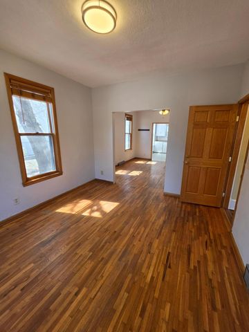 1722 5th Street NE, Minneapolis, MN 55413