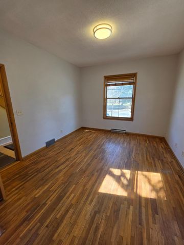 1722 5th Street NE, Minneapolis, MN 55413