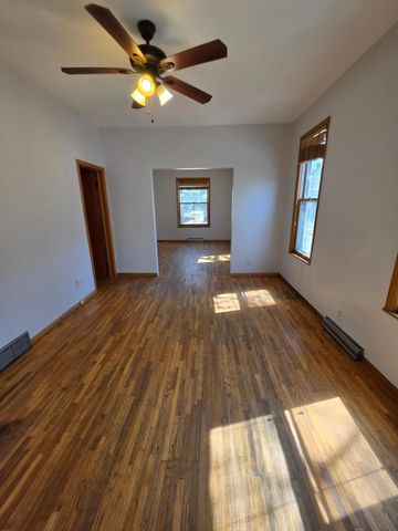 1722 5th Street NE, Minneapolis, MN 55413