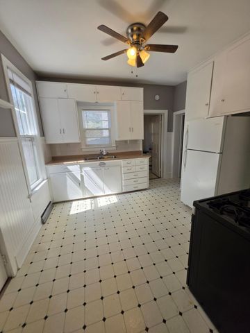 1722 5th Street NE, Minneapolis, MN 55413