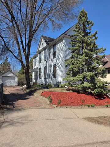 1722 5th Street NE, Minneapolis, MN 55413