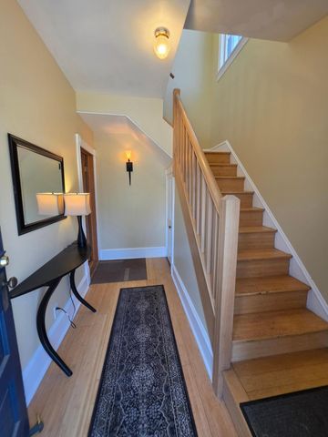 1722 5th Street NE, Minneapolis, MN 55413