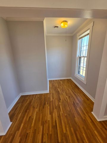 1722 5th Street NE, Minneapolis, MN 55413