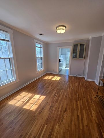 1722 5th Street NE, Minneapolis, MN 55413