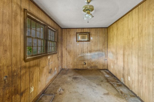2115 Archie Rhinehart Parkway, Spencer, TN 38585