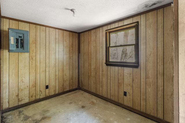 2115 Archie Rhinehart Parkway, Spencer, TN 38585
