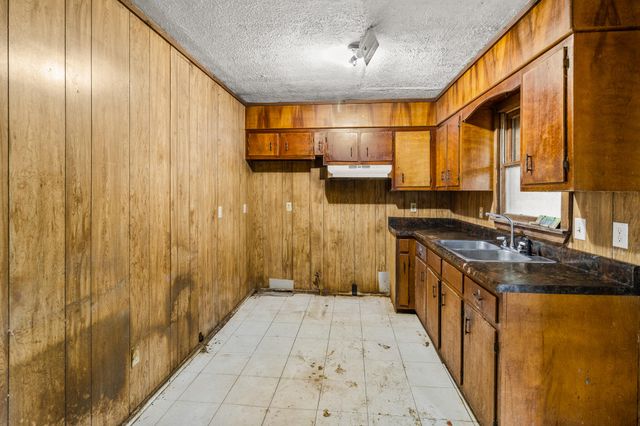 2115 Archie Rhinehart Parkway, Spencer, TN 38585